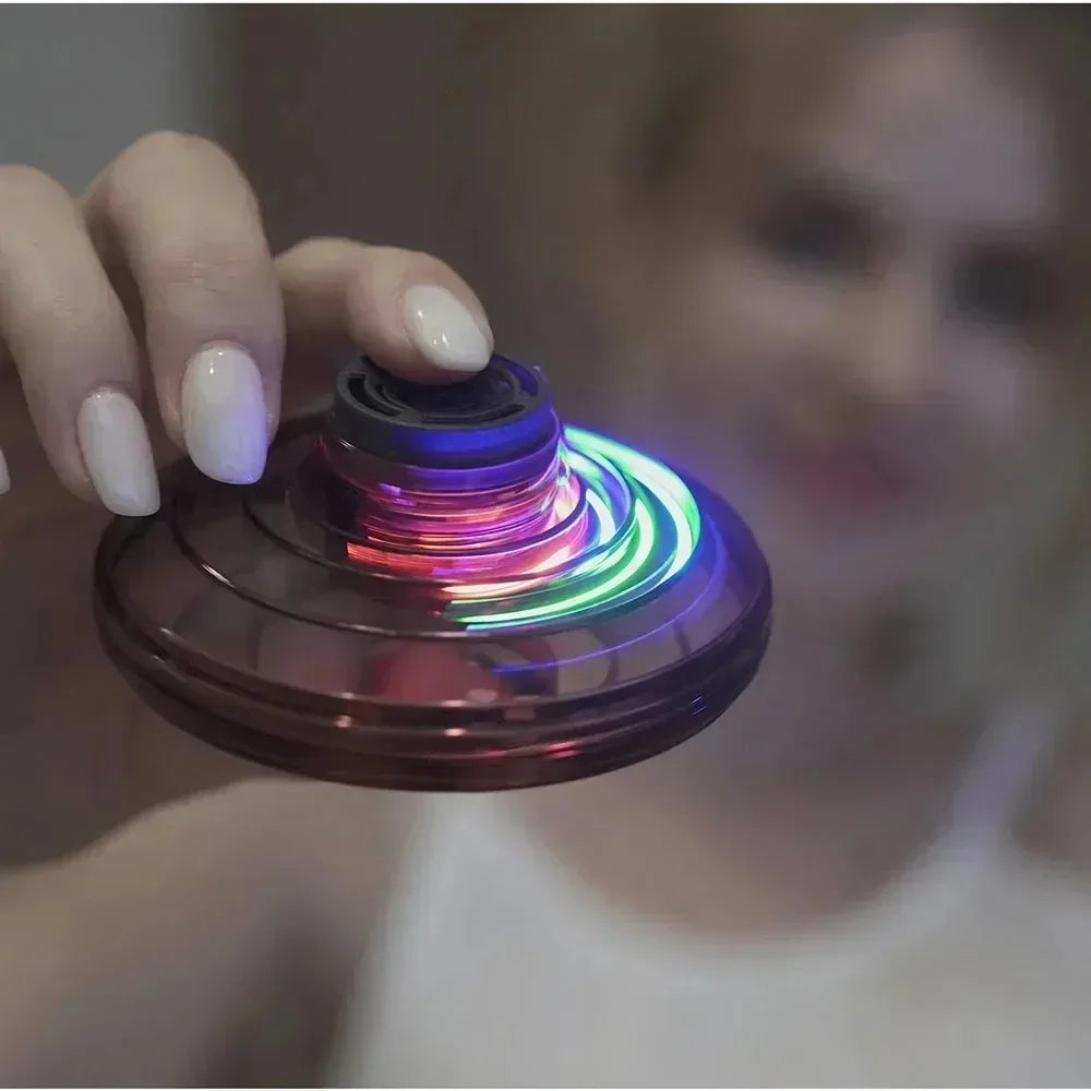 Flygande spinner boll – fingertoppsdrönare med LED-ljus